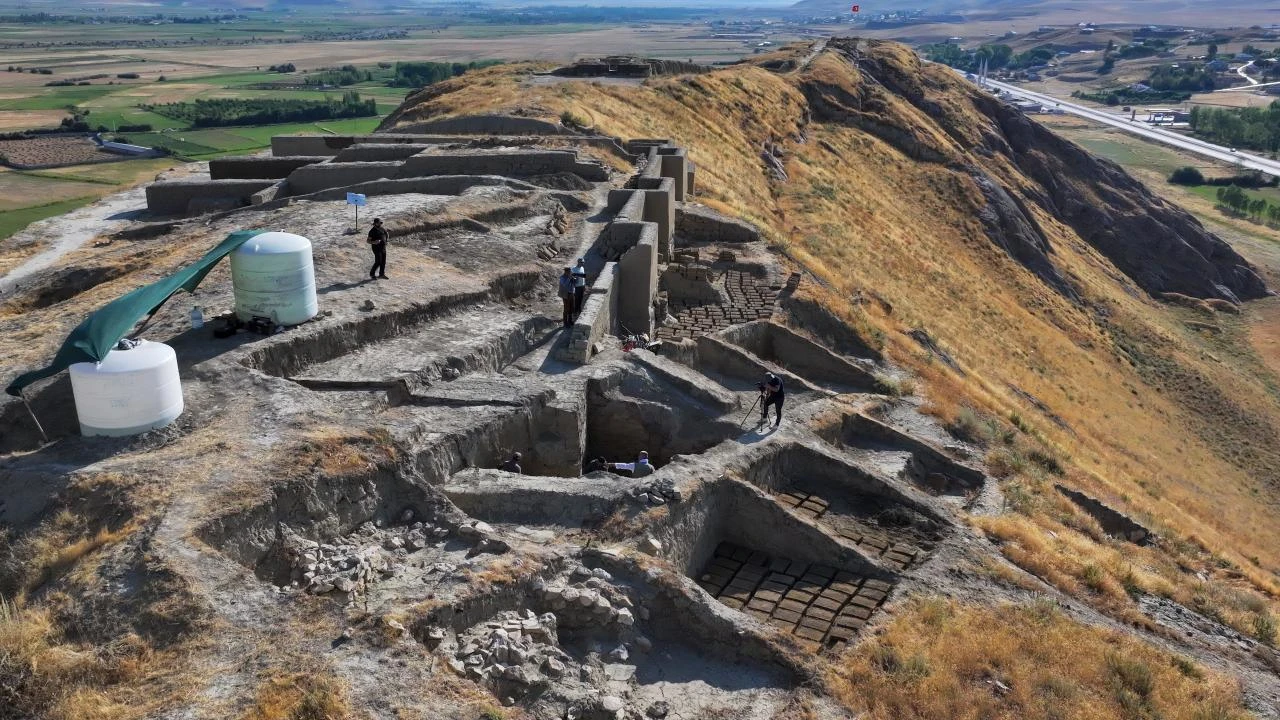 Van, Akhtamar and Urartu Kingdom Tour - 1